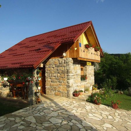 Guest House Emanuela Szluin Kültér fotó