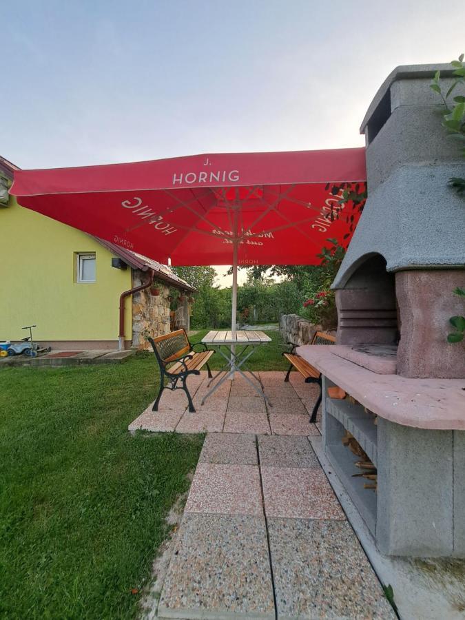 Guest House Emanuela Szluin Kültér fotó