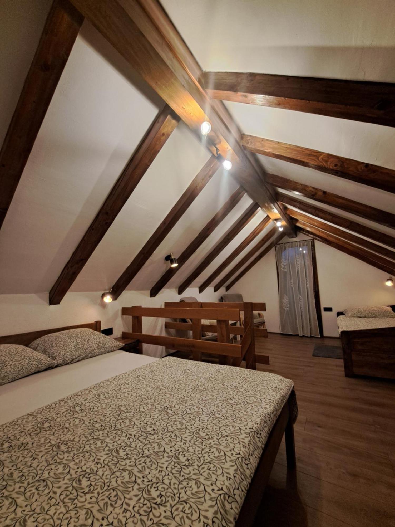Guest House Emanuela Szluin Kültér fotó