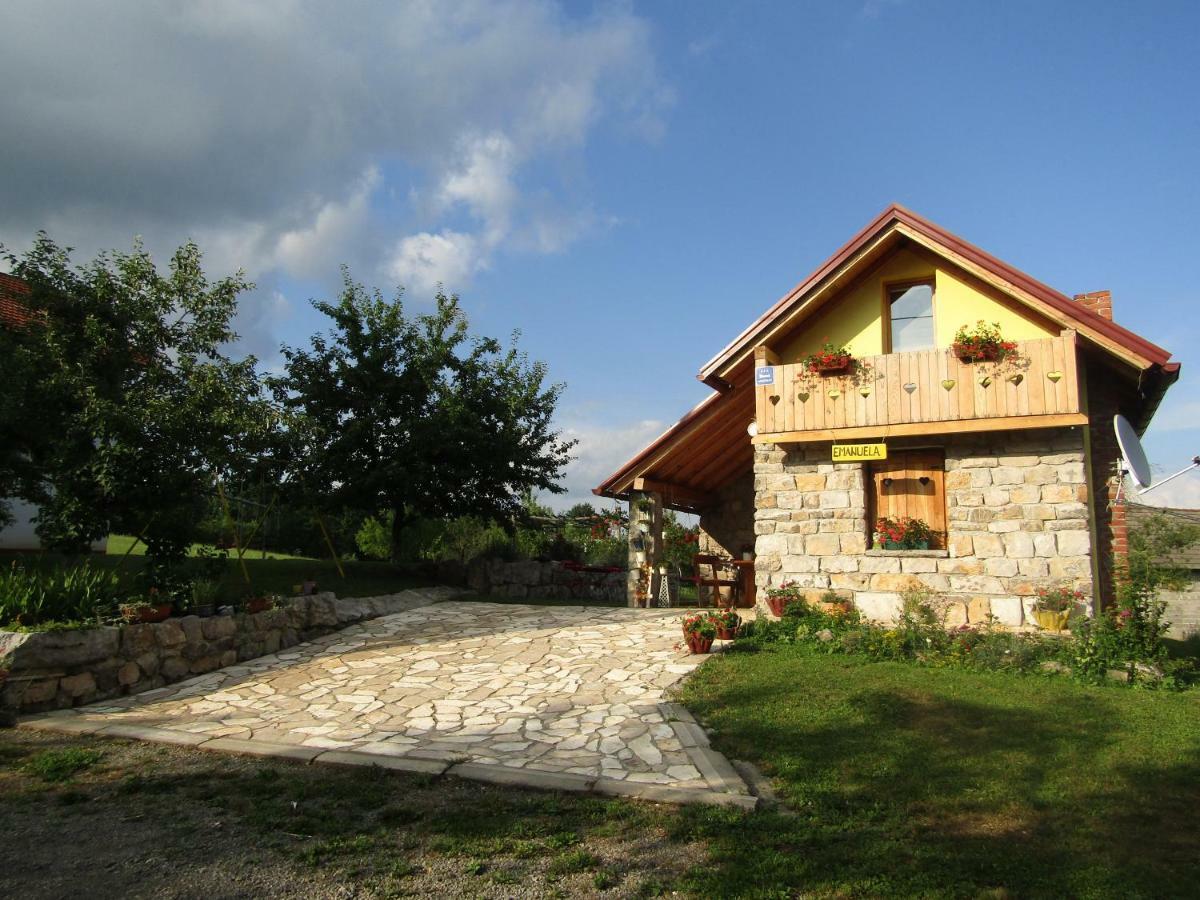 Guest House Emanuela Szluin Kültér fotó